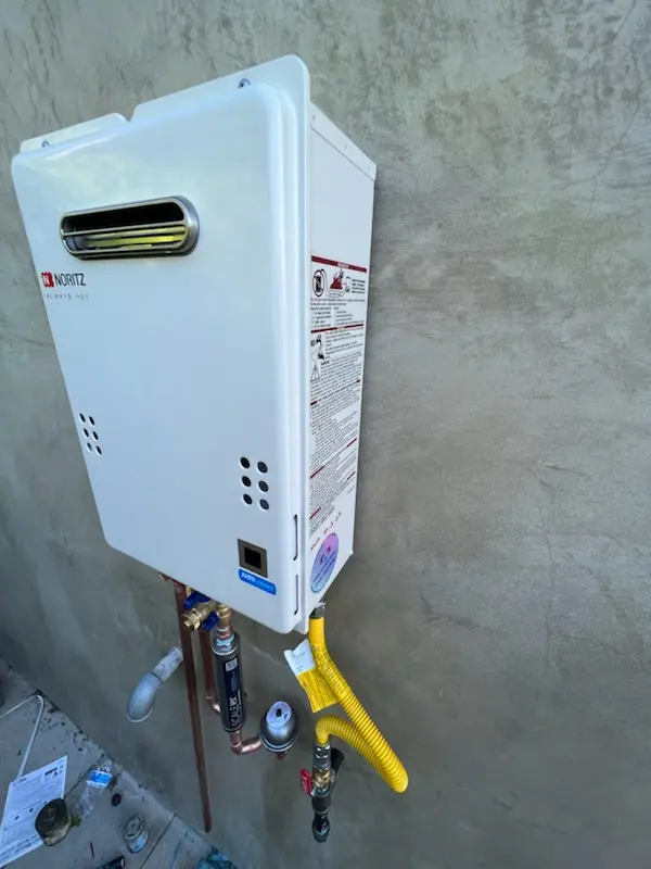 Tankless water heater installation for Woodford homes